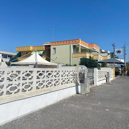 度假居 Torre Dell Orso Piazza 100m Dal Mare